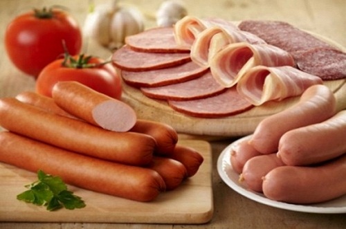 Các loại thịt chế biến sẵn là một loại thực phẩm chứa nhiều chất gây ung thư.