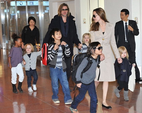 Gia đình hạnh phúc của Angelina Jolie và Brad Pitt.