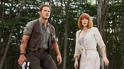 Jurassic World đang tiến dần đến vị trí 11 trong top những phim có doanh thu cao nhất mọi thời.